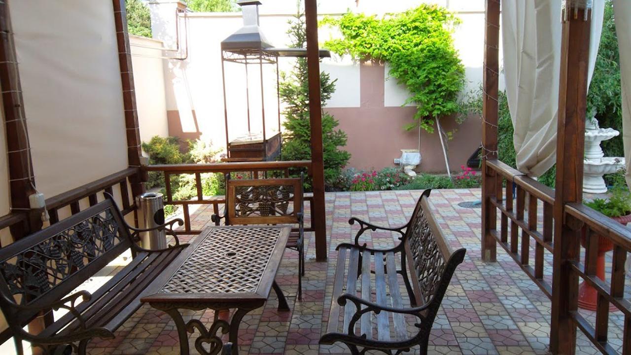 Hotel Aquarius Chornomorsk Exterior foto