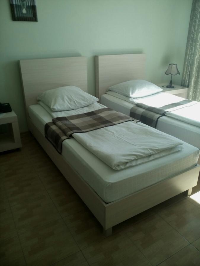 Hotel Aquarius Chornomorsk Exterior foto