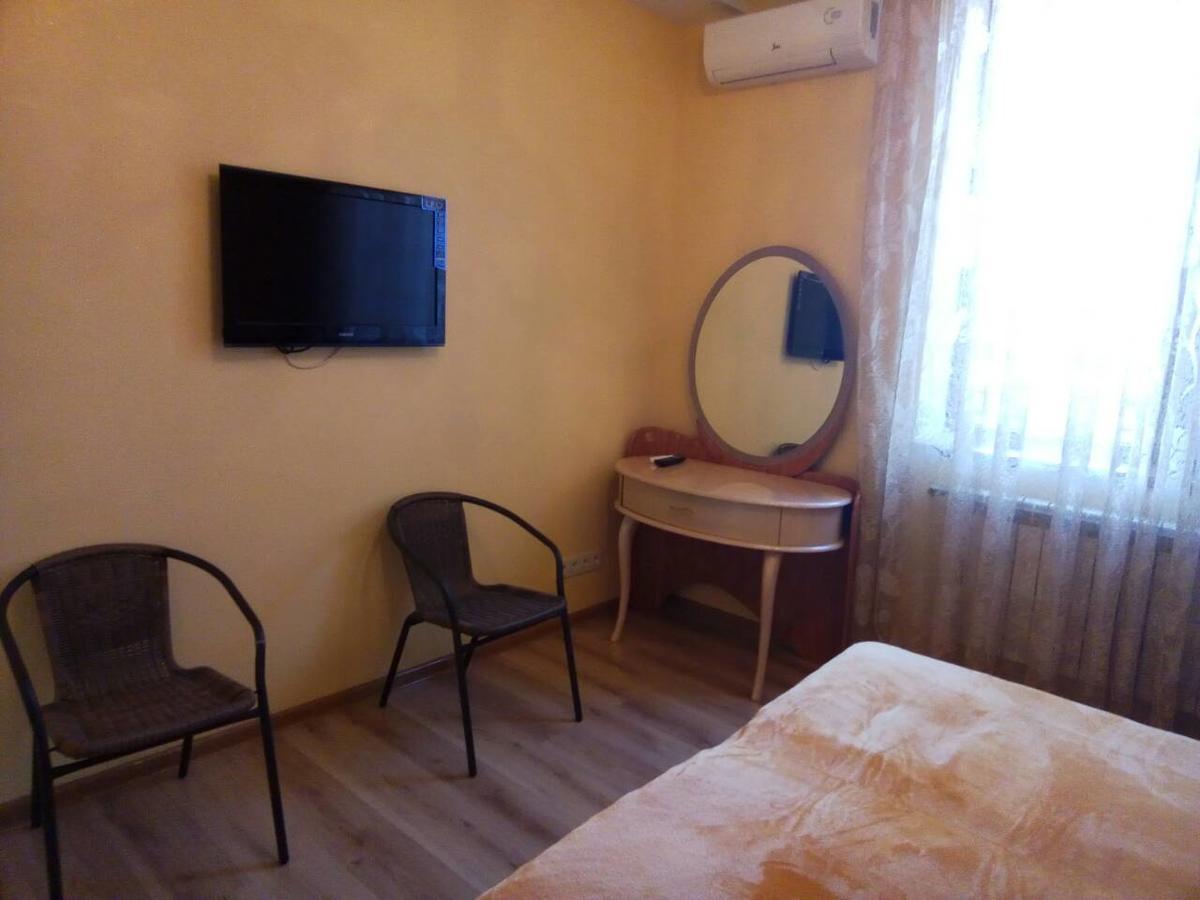 Hotel Aquarius Chornomorsk Exterior foto