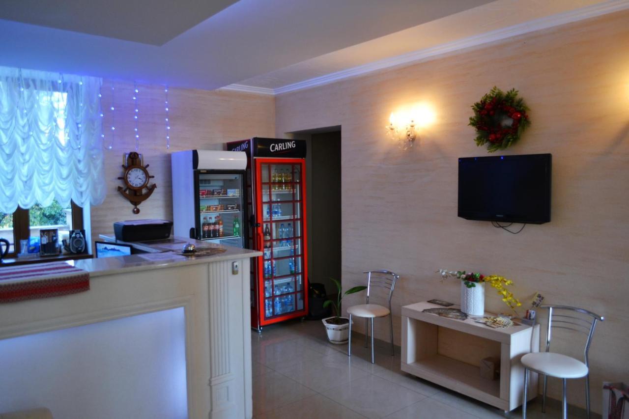 Hotel Aquarius Chornomorsk Exterior foto
